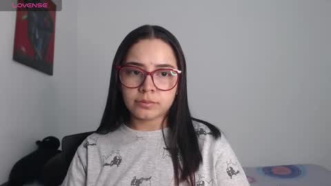 Snapshot of isemma chatting on December 30, 2024, 3:25 am Emma online show from December 30, 2024, 3:25 am