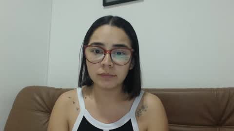 Snapshot of isemma chatting on October 9, 2025, 3:37 am Emma online show from October 9, 2025, 3:37 am