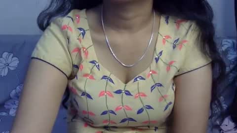ishika_ishu online show from September 15, 2025, 7:19 am