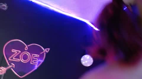 Snapshot of isisjones18 chatting on September 20, 2025, 4:24 am Isisjones18 online show from September 20, 2025, 4:24 am