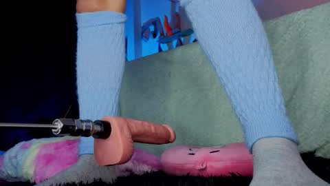 Isisjones18 online show from February 15, 2026, 5:26 am