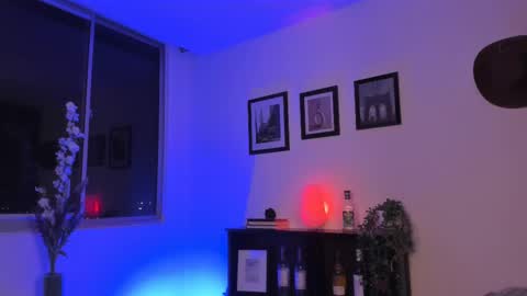 Julyane online show from February 24, 2025, 11:52 pm