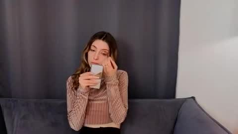 Emilia online show from February 19, 2026, 6:20 am