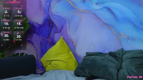 IsoldeBliss online show from September 25, 2025, 7:39 pm