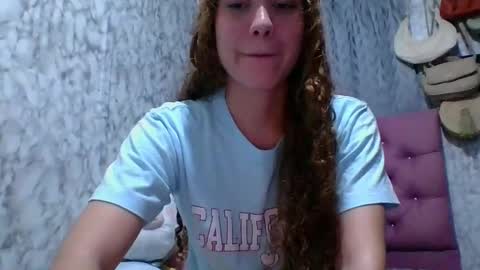 Snapshot of issa30213 chatting on February 10, 2025, 1:24 am Issa online show from February 10, 2025, 1:24 am