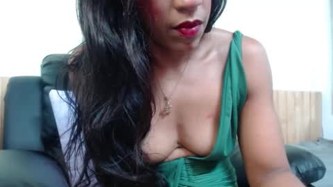 Snapshot of issa_km chatting on February 28, 2025, 10:17 pm issa_km online show from February 28, 2025, 10:17 pm