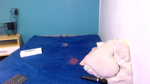 Issa  online show from February 3, 2025, 3:38 pm