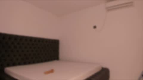 Issy online show from February 25, 2026, 8:07 pm