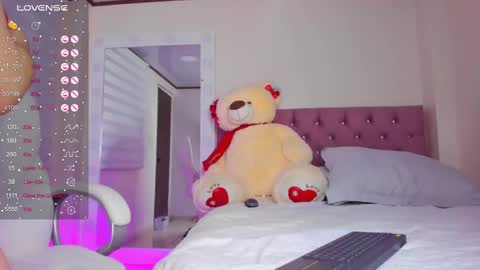 Isa  online show from March 11, 2025, 6:32 am