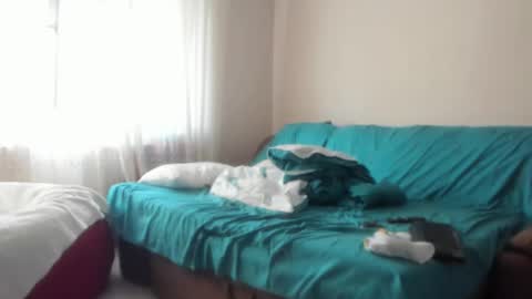 Issabelle online show from January 19, 2026, 9:13 am