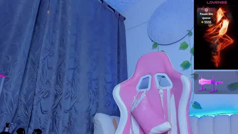 Snapshot of issac_james chatting on January 22, 2025, 5:05 am Issac online show from January 22, 2025, 5:05 am