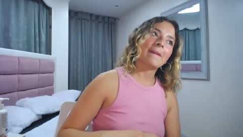 Snapshot of issadorajames chatting on December 26, 2024, 9:37 pm issadorajames online show from December 26, 2024, 9:37 pm