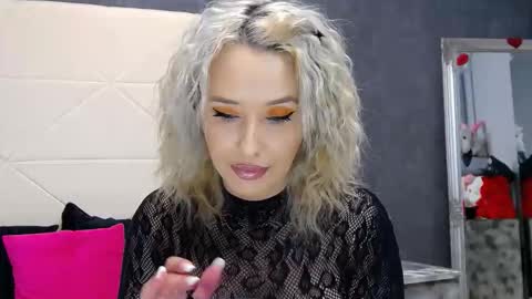 Snapshot of issasmyth chatting on January 16, 2026, 4:11 pm IssaSmyth online show from January 16, 2026, 4:11 pm