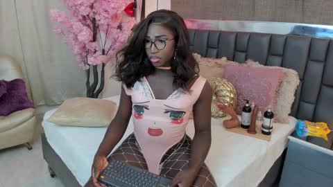 Iseey online show from January 5, 2025, 9:15 am