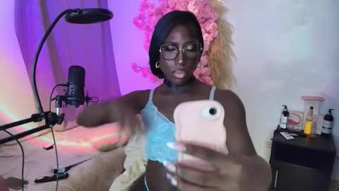 Iseey online show from March 24, 2026, 1:21 am