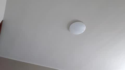 italianbigboy932 online show from April 18, 2026, 9:13 am