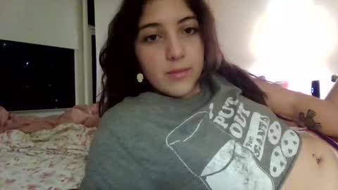 ItalianKitty online show from February 8, 2026, 1:09 am