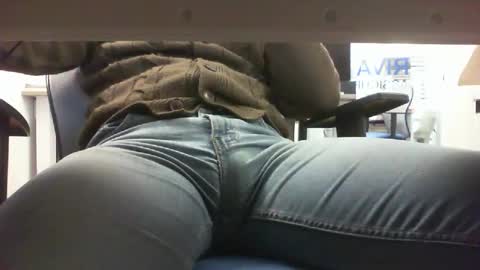 Alex online show from November 17, 2025, 6:03 pm