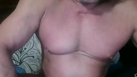 Snapshot of italianstud43 chatting on March 7, 2026, 10:18 pm Hot Italian online show from March 7, 2026, 10:18 pm