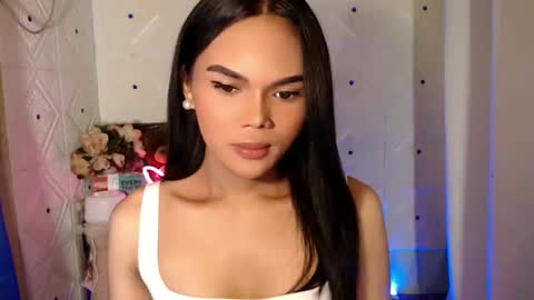 Snapshot of itgirl_cathy chatting on February 22, 2025, 11:46 pm CathCathy online show from February 22, 2025, 11:46 pm