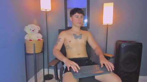 Ithan and Friends online show from March 10, 2026, 2:33 pm