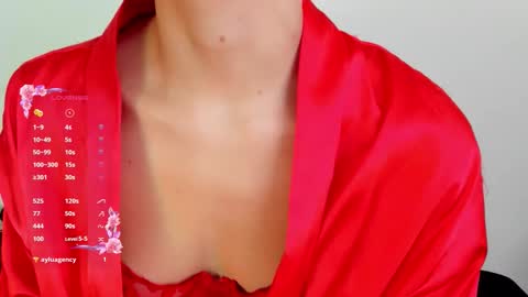 Angelica online show from November 17, 2025, 6:35 pm