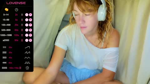 Lily online show from November 18, 2025, 8:13 pm