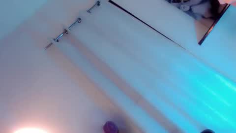 EZZIE online show from February 17, 2025, 9:52 pm