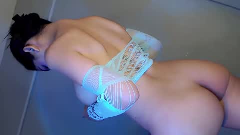 KellyPuth online show from February 20, 2025, 8:50 am