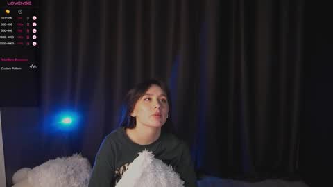 Sophie online show from November 27, 2025, 9:17 pm