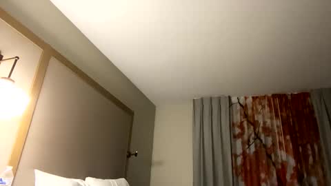 Snapshot of itsavibeouthere chatting on December 17, 2024, 6:56 am itsavibeouthere online show from December 17, 2024, 6:56 am