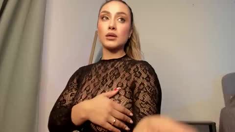 Isabella online show from February 6, 2026, 4:10 pm