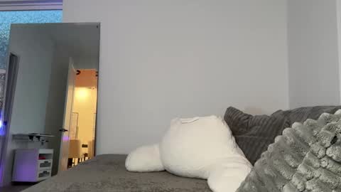 itscaylawatsun online show from November 20, 2025, 11:37 pm