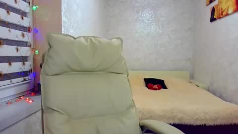 itslunaday online show from February 19, 2025, 6:32 pm