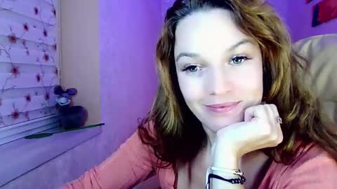 itslunaday online show from September 23, 2025, 5:49 pm