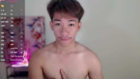 itsme_cxhennn online show from November 19, 2025, 4:01 am