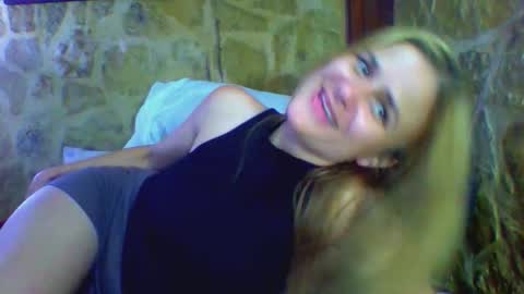 itsmekrissy online show from March 26, 2026, 1:55 am