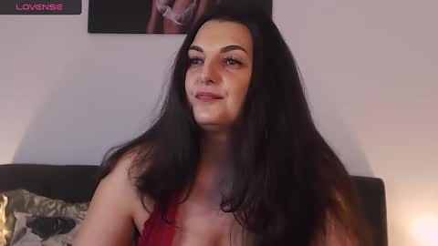 Snapshot of itsyourlady chatting on February 8, 2025, 12:28 pm Melissa Khaan online show from February 8, 2025, 12:28 pm