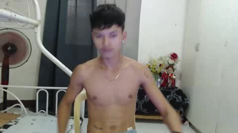 itzme_john online show from March 25, 2026, 6:52 am