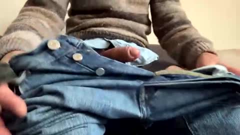 Snapshot of iuuuf2 chatting on February 7, 2025, 8:11 am Iuuuf2 or Samel online show from February 7, 2025, 8:11 am