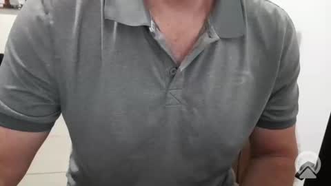 Snapshot of ivanxx712 chatting on October 18, 2025, 1:19 am Ivanxx712 online show from October 18, 2025, 1:19 am