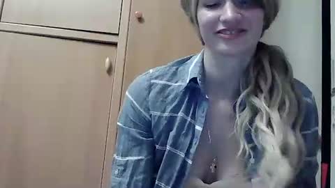 Snapshot of ivetta911 chatting on November 12, 2025, 1:55 pm ivetta911 online show from November 12, 2025, 1:55 pm