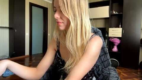 Scarlett online show from June 5, 2026, 7:14 am