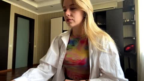 Scarlett online show from June 8, 2026, 8:15 am