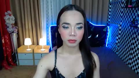 Snapshot of ivonegodwill chatting on December 1, 2025, 5:01 am IvoneGodWill online show from December 1, 2025, 5:01 am