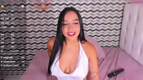 Snapshot of ivonnereyes chatting on June 5, 2026, 6:52 am IVONNE online show from June 5, 2026, 6:52 am