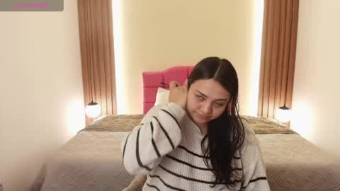 Snapshot of ivonneross_ chatting on April 30, 2026, 12:22 pm I V O N N E R O S S online show from April 30, 2026, 12:22 pm
