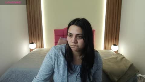 Snapshot of ivonneross_ chatting on May 16, 2026, 12:15 pm I V O N N E R O S S online show from May 16, 2026, 12:15 pm