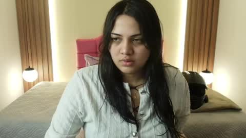Snapshot of ivonneross_ chatting on May 26, 2026, 12:12 pm I V O N N E R O S S online show from May 26, 2026, 12:12 pm