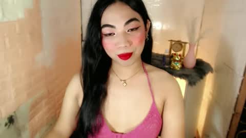 ivory_delight online show from May 17, 2026, 7:17 am